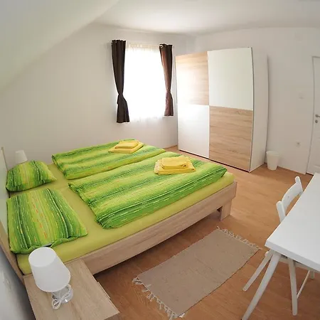 Apartments Zugec Seliste Dreznicko Room photo